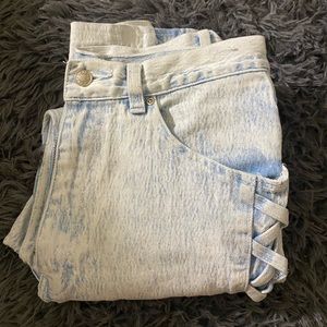light wash daily jeans with cross stitched sides